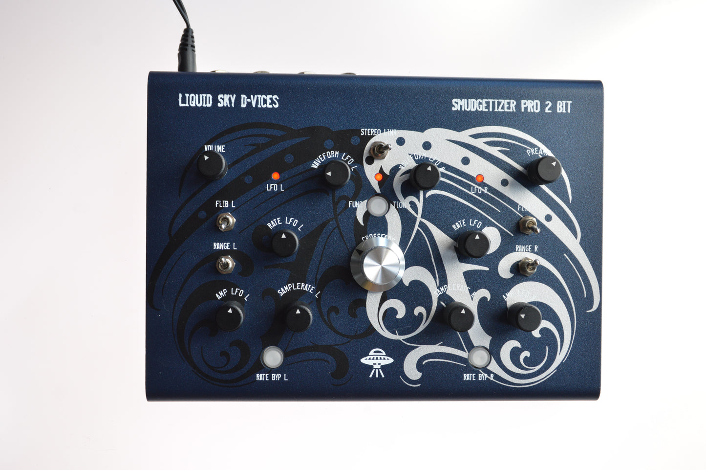 Liquid Sky d-vices SMUDGETIZER PRO - stereo 2bit bitcrusher pedal with cv ins and bpm synced modulation